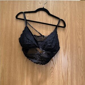 Black Lace Bra with Underwire Support and Adjustable Straps